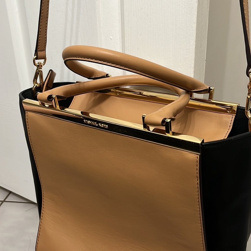 Michael Kors Lana Colorblock Leather Medium Bag - Picture 15 of 16